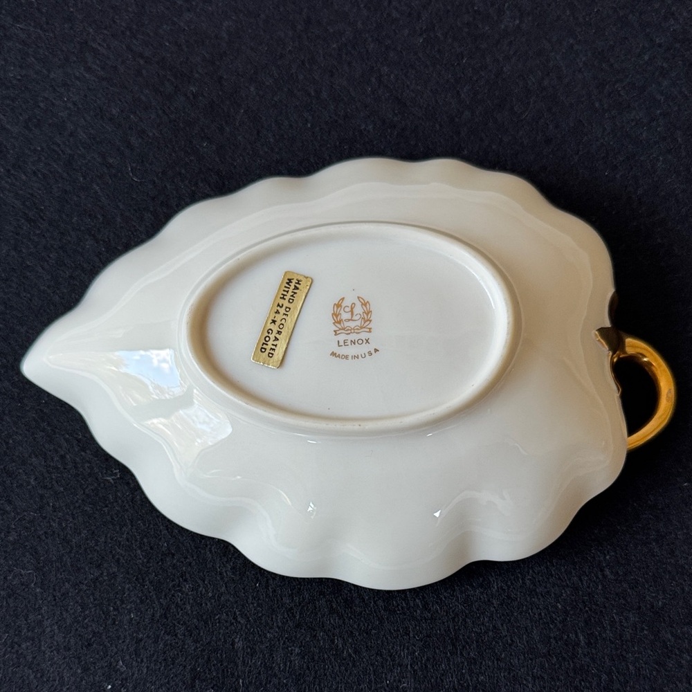 Vintage LENOX Elegant Gold and Cream Leaf-Shaped Dish Hand Decorated w/24K Gold - Picture 4 of 11